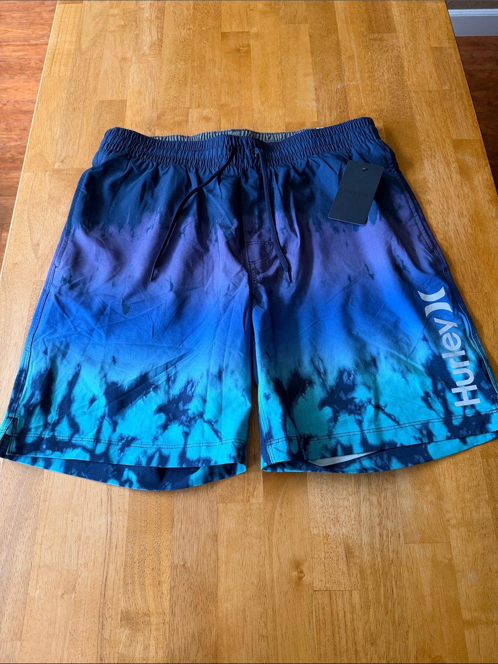 Hurley Men’s Blue to Teal Gradient Tie-Dye Board Shorts